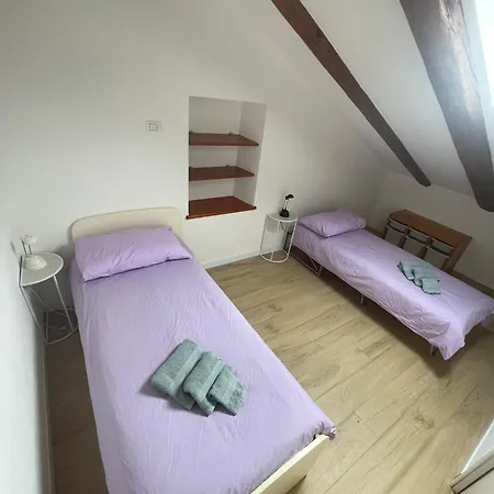 Azzurra 5 Posti Letto A *