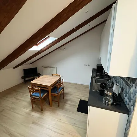 Azzurra 5 Posti Letto A * Trieste